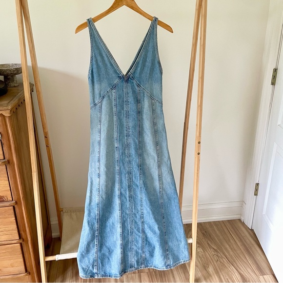zara v neck denim dress Denim midi dress - Blue